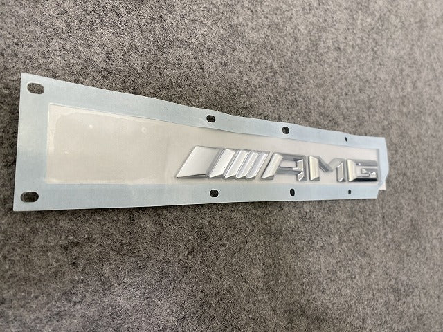 新品!GLAクラス X156 純正 リア エンブレム/オーナメント A1568170014 メッキ メルセデスベンツ(147271)