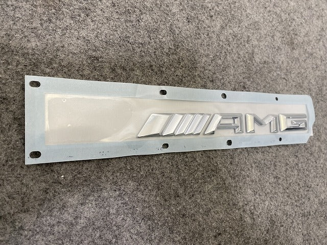 新品!GLAクラス X156 純正 リア エンブレム/オーナメント A1568170014 メッキ メルセデスベンツ(147272)