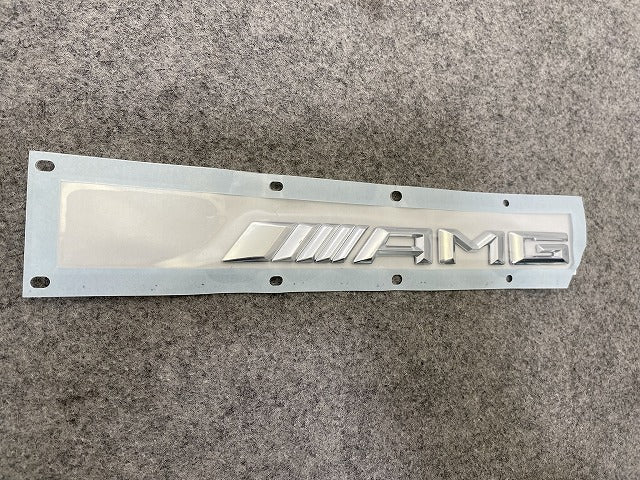 新品!GLAクラス X156 純正 リア エンブレム/オーナメント A1568170014 メッキ メルセデスベンツ(147274)