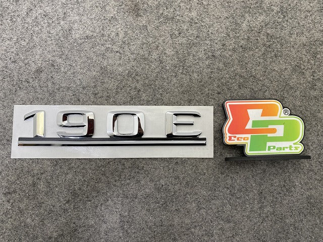 新品!Cクラス W201 純正 リア エンブレム/オーナメント A2018172015 メッキ メルセデスベンツ(147278)
