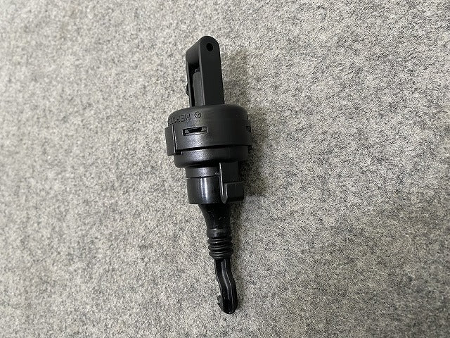 新品!Cクラス W202/W210 純正 フロント ドア ロック バキューム アクチュエータユニット 400139 A2028000575 メルセデスベンツ(147280)