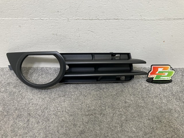 新品!A3 8P系 純正 右 フロント バンパー グリル 8P4 807 682B 8P4807682B 素地 アウディ(147290)