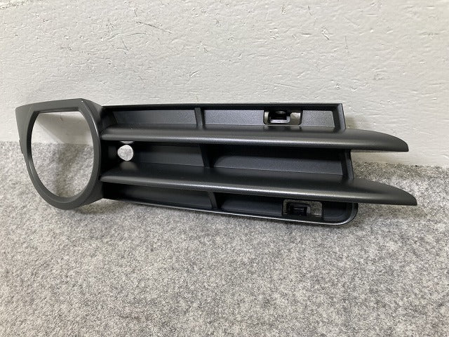 新品!A3 8P系 純正 右 フロント バンパー グリル 8P4 807 682B 8P4807682B 素地 アウディ(147291)