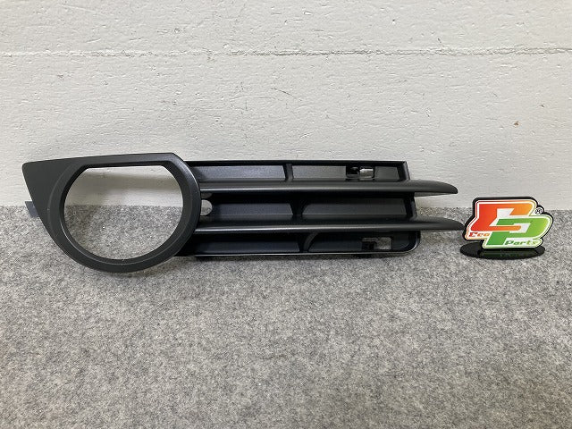 新品!A3 8P系 純正 右 フロント バンパー グリル 8P4 807 682B 8P4807682B 素地 アウディ(147293)