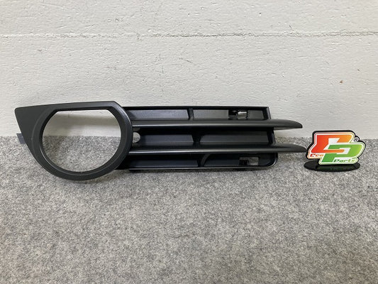 新品!A3 8P系 純正 右 フロント バンパー グリル 8P4 807 682B 8P4807682B 素地 アウディ(147293)
