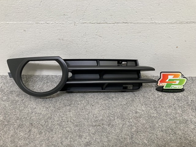 新品!A3 8P系 純正 右 フロント バンパー グリル 8P4 807 682B 8P4807682B 素地 アウディ(147294)