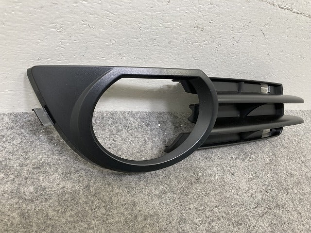 新品!A3 8P系 純正 右 フロント バンパー グリル 8P4 807 682B 8P4807682B 素地 アウディ(147294)