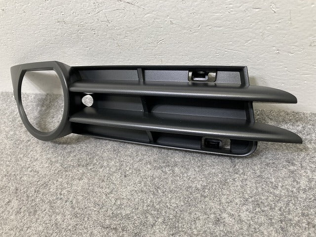 新品!A3 8P系 純正 右 フロント バンパー グリル 8P4 807 682B 8P4807682B 素地 アウディ(147294)