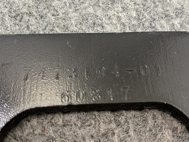 新品!5シリーズ G30 純正 リア バンパー ホースメント 51 12 473 194 51127473194 未塗装 BMW(147307)