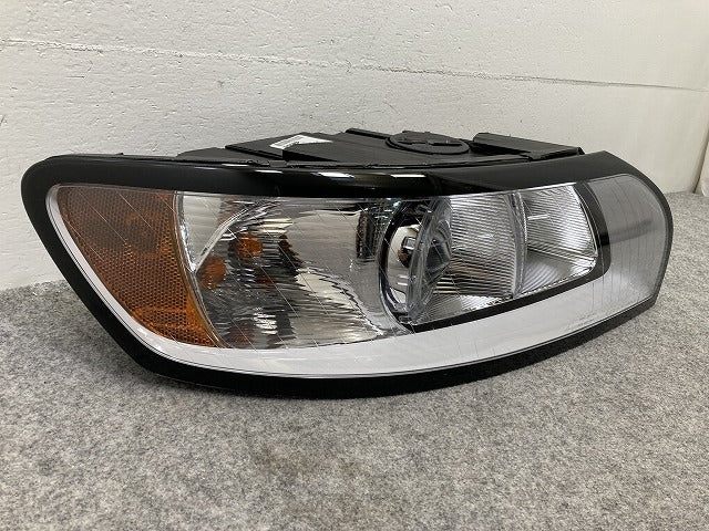 新品!S40/V50 純正 右 ヘッドライト/ランプ ハロゲン AL Automotive Lighting 31299590 31299590 ボルボ(147311)