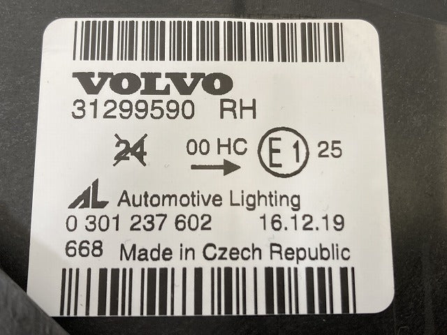 新品!S40/V50 純正 右 ヘッドライト/ランプ ハロゲン AL Automotive Lighting 31299590 31299590 ボルボ(147313)