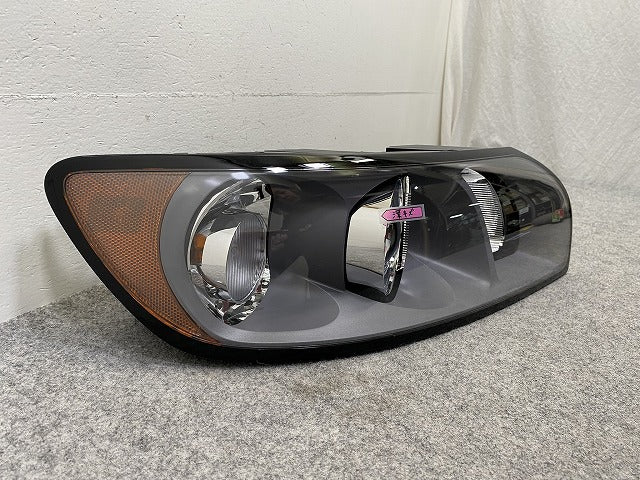 新品!V50 MB系 純正 右 ヘッドライト/ランプ ハロゲン AL Automotive Lighting 31335228 V31335228 ボルボ(147317)