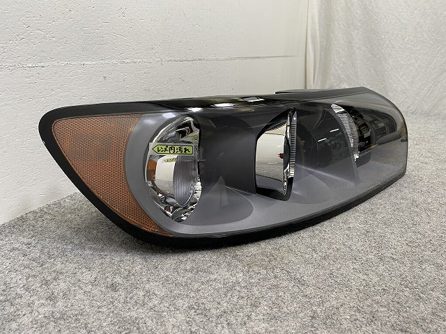 新品!V50 MB系 純正 右 ヘッドライト/ランプ ハロゲン AL Automotive Lighting 31335228 V31335228 ボルボ(147318)