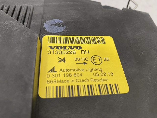 新品!V50 MB系 純正 右 ヘッドライト/ランプ ハロゲン AL Automotive Lighting 31335228 V31335228 ボルボ(147318)