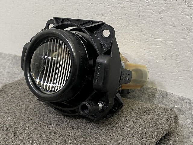 新品!X3 E83 純正 フォグランプ/フォグライト ハロゲン ZKW 623,01,000,02 63173416773 BMW(147326)