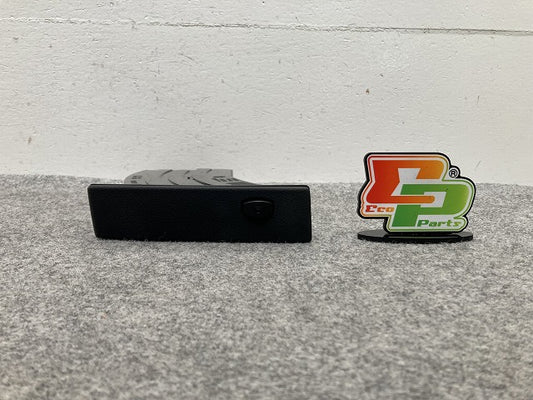 新品!5シリーズ E60/E61 純正 右  ドリンクホルダー 右ハンドル用 5145 7 063 104-04 51459125624 素地 BMW(147329)