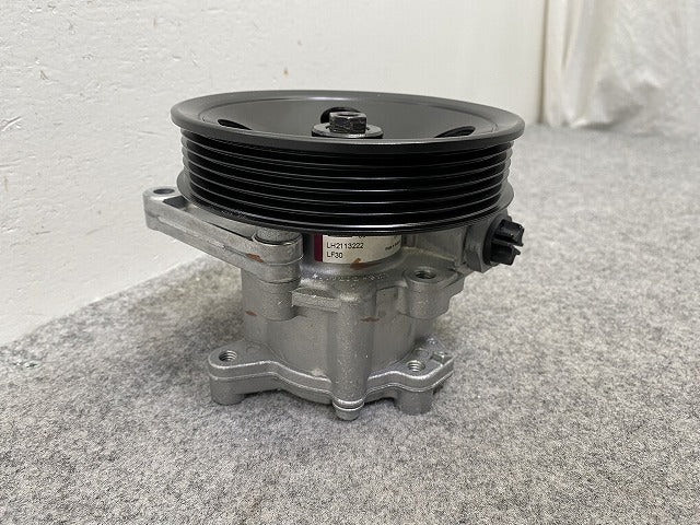新品!CLSクラス AMG/W219/C219 純正  パワーステアリングポンプ/パワステポンプ/ハイドロポンプ 004 466 94 01 A0044669401(147391)