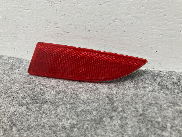 新品!X3 E83 純正 右 リア バンパー リフレクター 7 162 218 63147162218 BMW(147393)