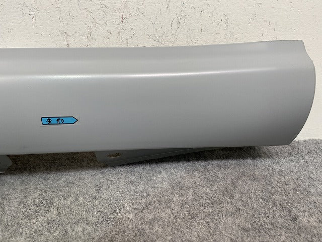 新品!CLSクラス W219/C219 純正 右 サイドステップ/サイドスカート A2196980454 サフ メルセデスベンツ(147397)