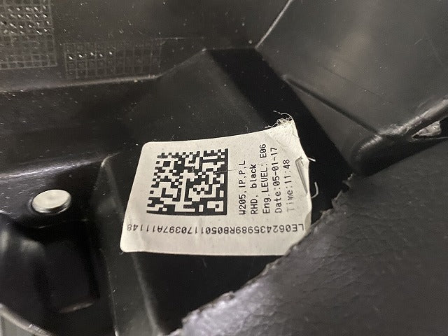 新品!Cクラス W205 純正  ダッシュボード A2056804087 A2056804087289H15 素地 メルセデスベンツ(147398)
