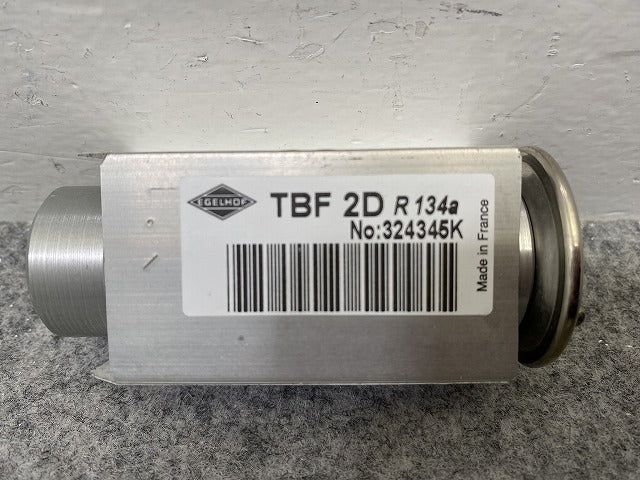 新品! V70/XC70/XC90/S60/S80 社外  エキスパッションバルブ V30767081 ボルボ(147404)