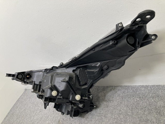 プリウス 50系/ZVW50/ZVW51/ZVW55 純正 前期 右 ヘッドライト/ランプ LED 刻印C1 KOITO 47-75 81145-47691 トヨタ(147414)