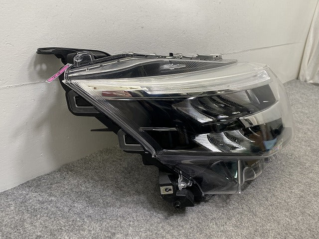 ルーミー/カスタム M900A/M910A 純正 後期 右 ヘッドライト/ランプ レベライザーLED 刻印A5 STANLEY W6242 トヨタ(147417)