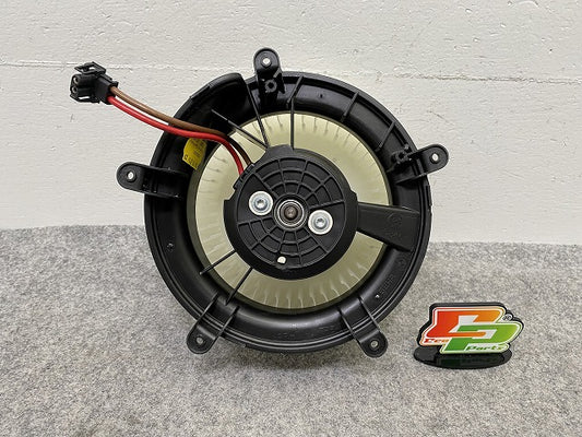 新品!7シリーズ E65/E66 純正  ブロアモーター/モーターファン 64116913401 BMW(147423)