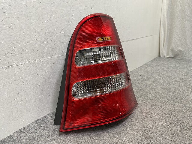 新品!Aクラス W168 純正 右 テールランプ/ライト/レンズ ハロゲン ULO 3320 A1688202864 メルセデスベンツ(147426)