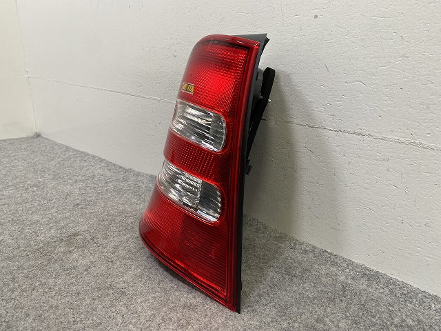 新品!Aクラス W168 純正 右 テールランプ/ライト/レンズ ハロゲン ULO 3320 A1688202864 メルセデスベンツ(147426)