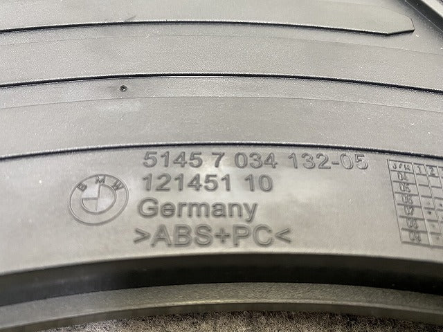 新品!5シリーズ E60/E61 純正 左  ドリンクホルダー/カップホルダー 5145 7 034 132-05 51459125622 BMW(147436)