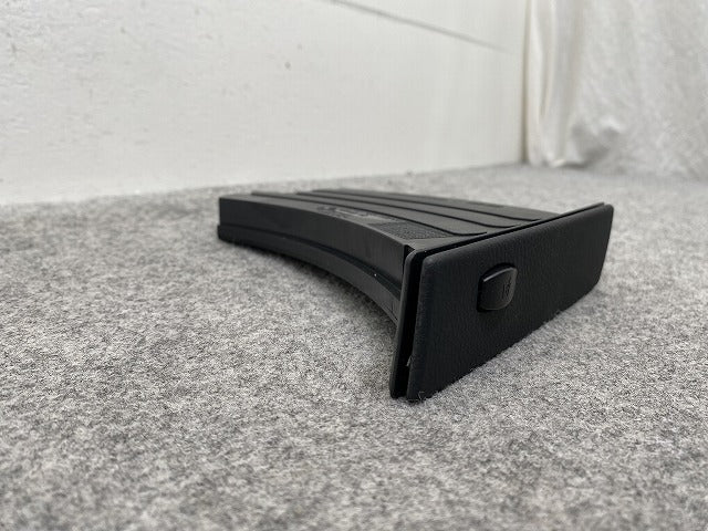 新品!5シリーズ E60/E61 純正 左  ドリンクホルダー/カップホルダー 5145 7 034 132-05 51459125622 BMW(147437)