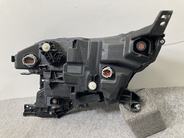 サクラ/SAKURA B6AW 純正 右 ヘッドライト/ランプ LED レベライザー 刻印X KOITO 100-2378J 日産(147446)