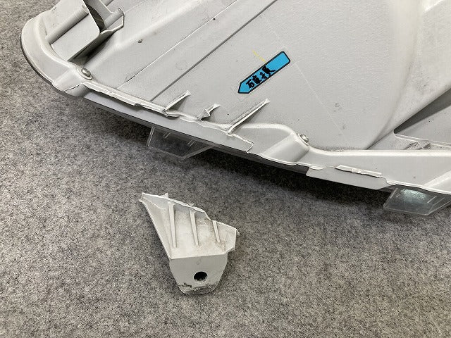 プロボックス/サクシード NCP160V/NCP165V/NHP160V 純正 右 ヘッドライト/ランプ ハロゲン レベライザー 刻印A KOITO 52-279(147447)