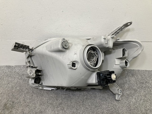 プロボックス/サクシード NCP160V/NCP165V/NHP160V 純正 右 ヘッドライト/ランプ ハロゲン レベライザー 刻印A KOITO 52-279(147447)