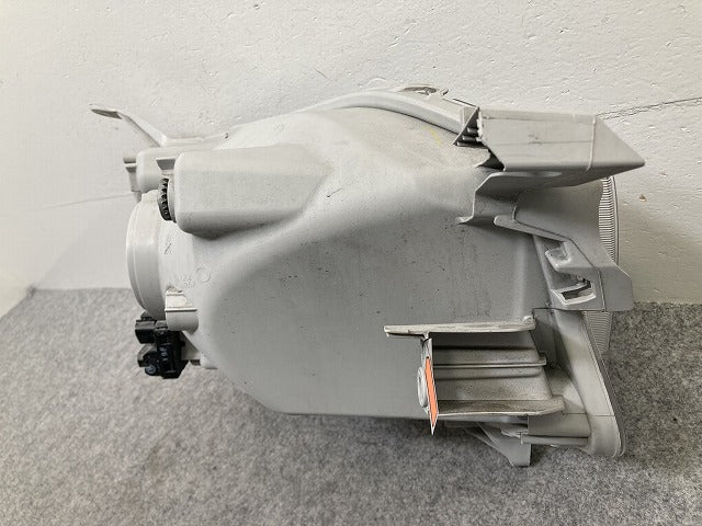 プロボックス/サクシード NCP160V/NCP165V/NHP160V 純正 左 ヘッドライト/ランプ ハロゲン レベライザー 刻印 A KOITO 52-279(147449)