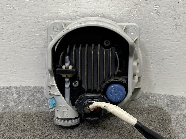 LA150S LA800S/M900A/ZN6/JF1/ZC6/MK53S MR52S 純正 右 フォグランプ LED 114-11092 ダイハツ/トヨタ/ホンダ/スバル/スズキ 汎用(147483)