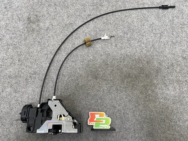 新品!Aクラス W168 純正 右 リア ドア ロック A1687301635 メルセデスベンツ(147486)