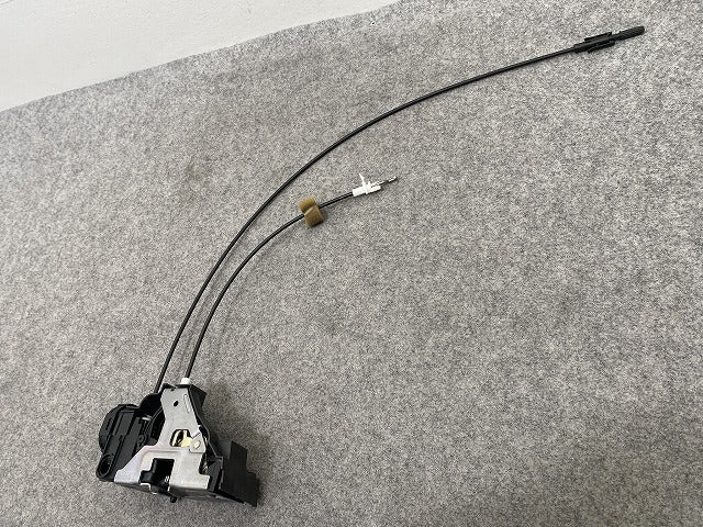 新品!Aクラス W168 純正 右 リア ドア ロック A1687301635 メルセデスベンツ(147486)