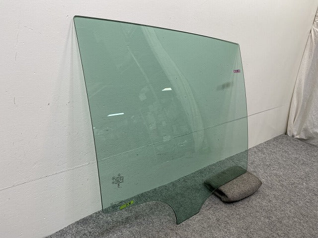 新品!GLCクラス W253/C253 純正 右 リア ドア ガラス A 253 735 02 10 A2537350210 メルセデスベンツ(147496)