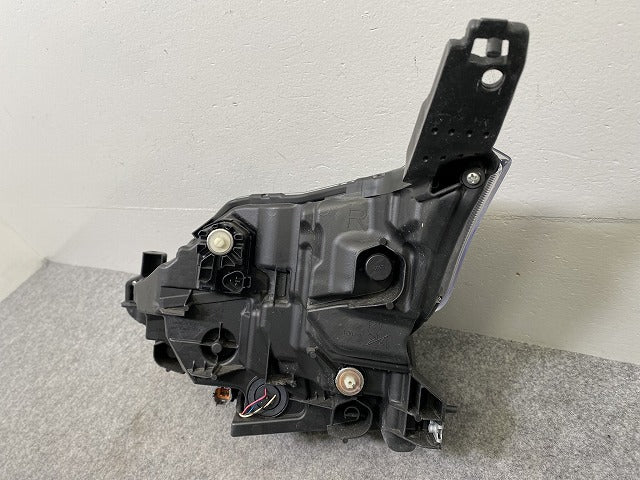 デイズ ハイウェイスター/eKクロス B44W/B45W/純正 右 ヘッドライト/ランプ LED レベライザー 刻印B KOITO 100-23776 26010-7ME0A (145588)