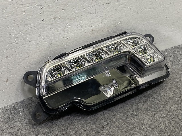 新品!Eクラス W212 純正 左 フォグランプ LED デイタイムランニングライト 440-1611L-AQ 2128200756 メルセデスベンツ(147515)