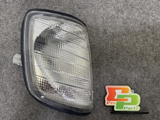 新品!Eクラス W124 純正 右 ウィンカー ハロゲン 18-3289 1248261043 メルセデスベンツ(147523)