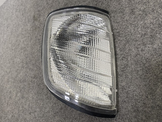新品!Eクラス W124 純正 右 ウィンカー ハロゲン 18-3289 1248261043 メルセデスベンツ(147523)