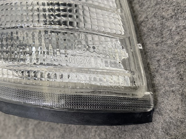 新品!Eクラス W124 純正 右 ウィンカー ハロゲン 18-3289 1248261043 メルセデスベンツ(147523)