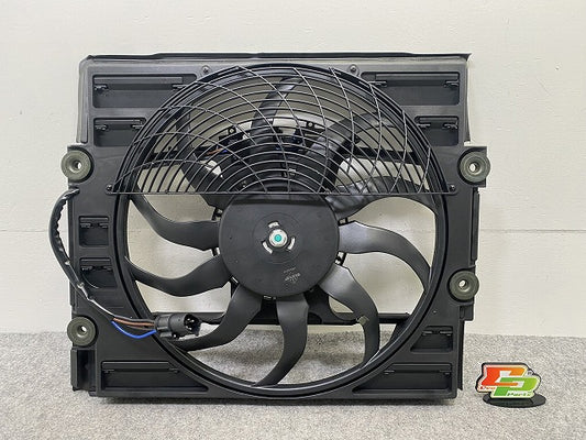 新品!7シリーズ E38 純正  電動ファン モーター 64548380774 BMW(147525)