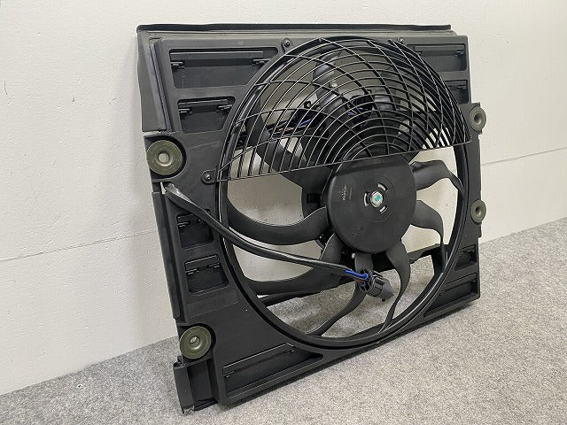 新品!7シリーズ E38 純正  電動ファン モーター 64548380774 BMW(147527)
