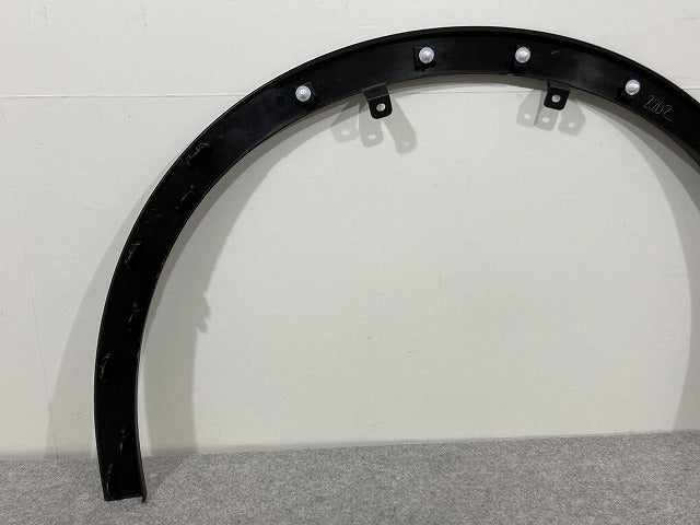 新車取り外し!クラウン クロスオーバー AZSH35 RS/TZSH35 純正 右 フロント フェンダーアーチモール 75601-30130(147531)