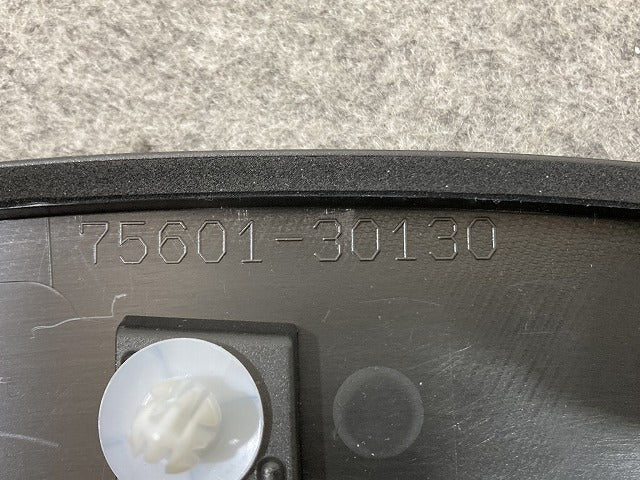 新車取り外し!クラウン クロスオーバー AZSH35 RS/TZSH35 純正 右 フロント フェンダーアーチモール 75601-30130(147531)