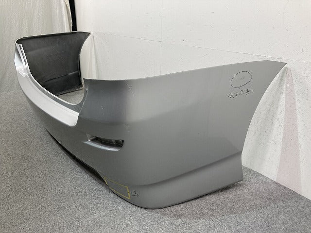 ウィッシュ 20系/ZGE20G/ZGE25G/ZGE20W/ZGE22W/ZGE25W 純正 リア バンパー 52159-68080 シルバーメタリック 1F7 トヨタ(147548)
